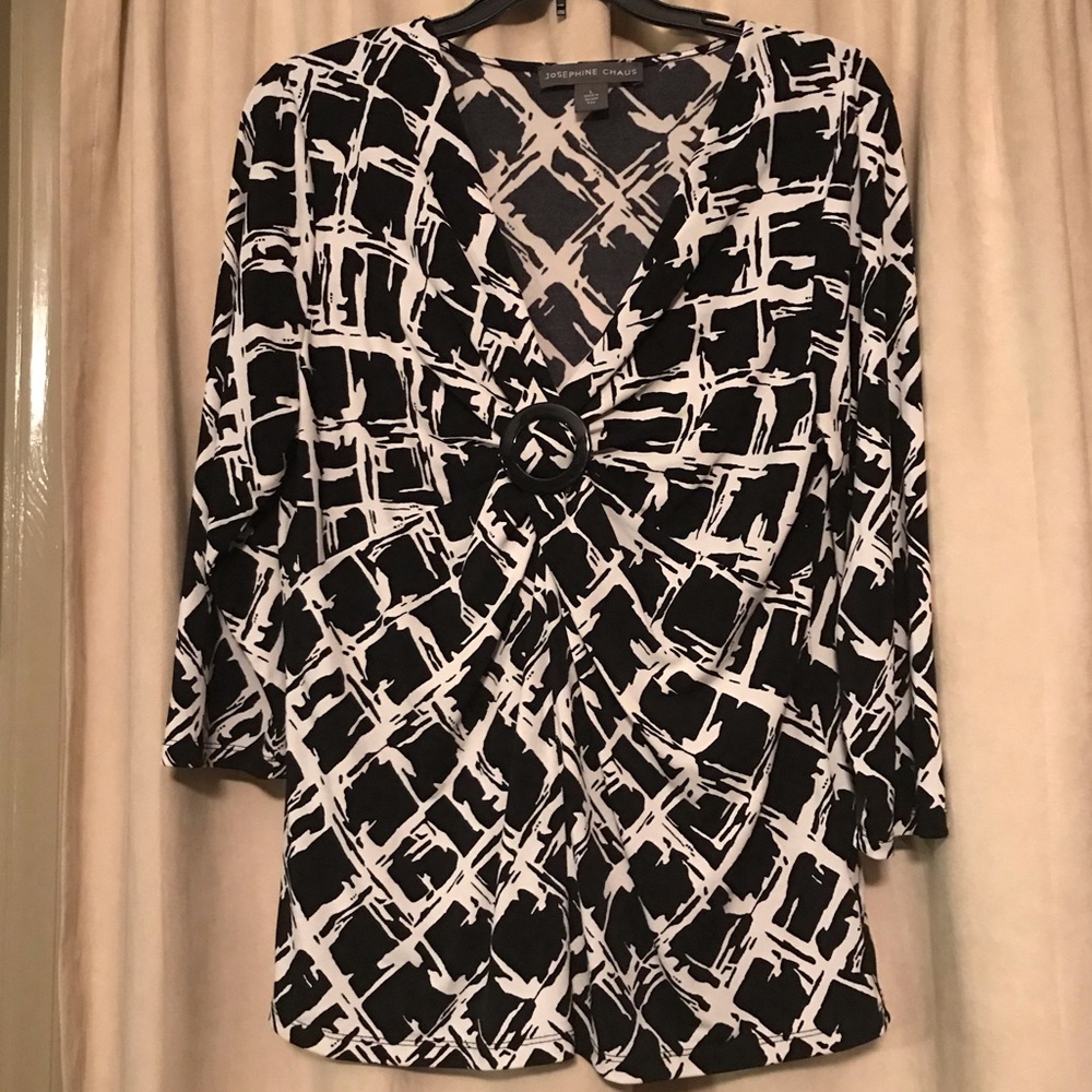 Josephine Chaus 3/4 length sleeve top